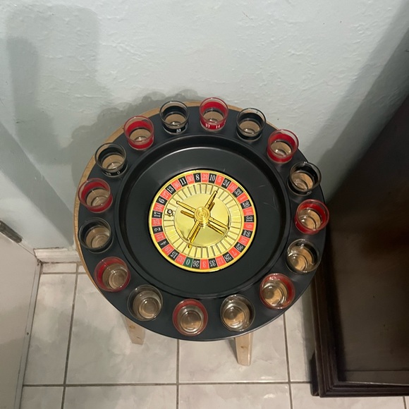 Adult drinking game - Picture 3 of 4